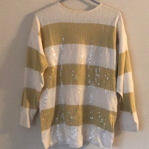 Round neck striped sweater